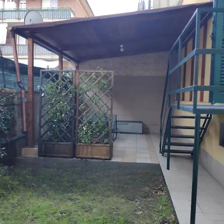 Deluxe With Private Kitchen And Garden - Close To Metro C Guest house Rome