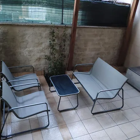Deluxe With Private Kitchen And Garden - Close To Metro C Guest house Rome