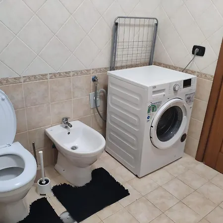 Guest house Deluxe With Private Kitchen And Garden - Close To Metro C