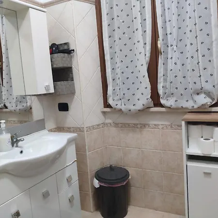 Deluxe With Private Kitchen And Garden - Close To Metro C Πανσιόν *