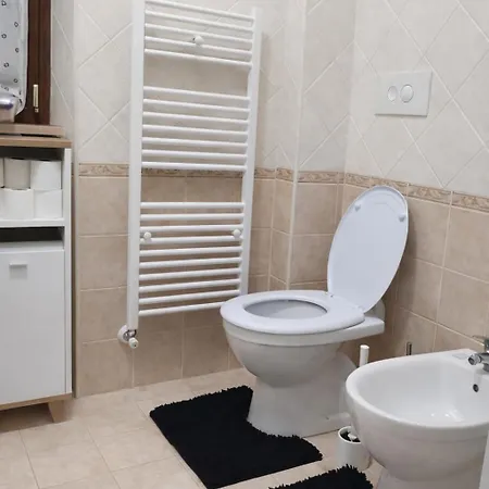 Golden - Golden With Private Kitchen And Garden - Close To Metro C