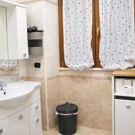 Golden - Golden With Private Kitchen And Garden - Close To Metro C *