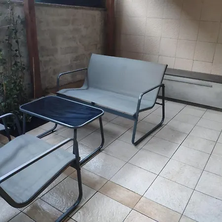 Deluxe With Private Kitchen And Garden - Close To Metro C